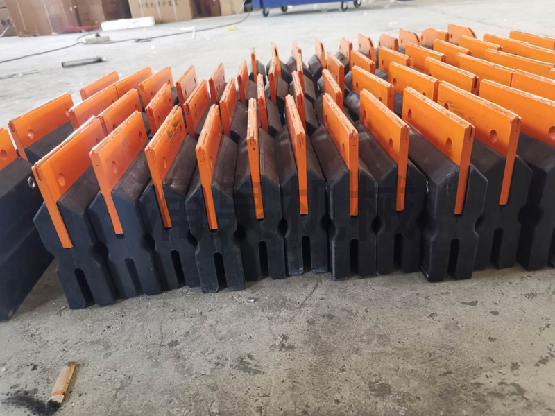 ݔ�͎�������İ��bλ�ò�ͬ��ʹ�õ������Ҳ������ͬ