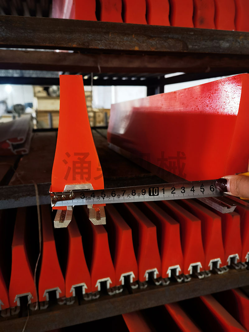 �]�Ͼ۰����ε�